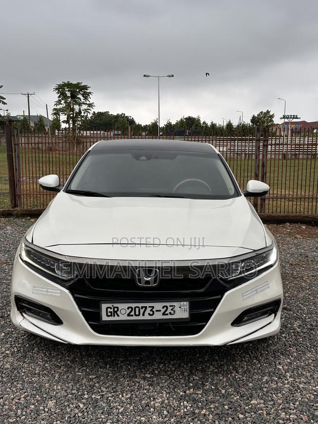 Honda Accord EX (1.5L 4cyl Turbo CVT) 2019 White