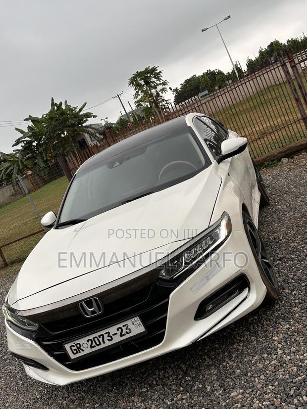 Honda Accord EX (1.5L 4cyl Turbo CVT) 2019 White