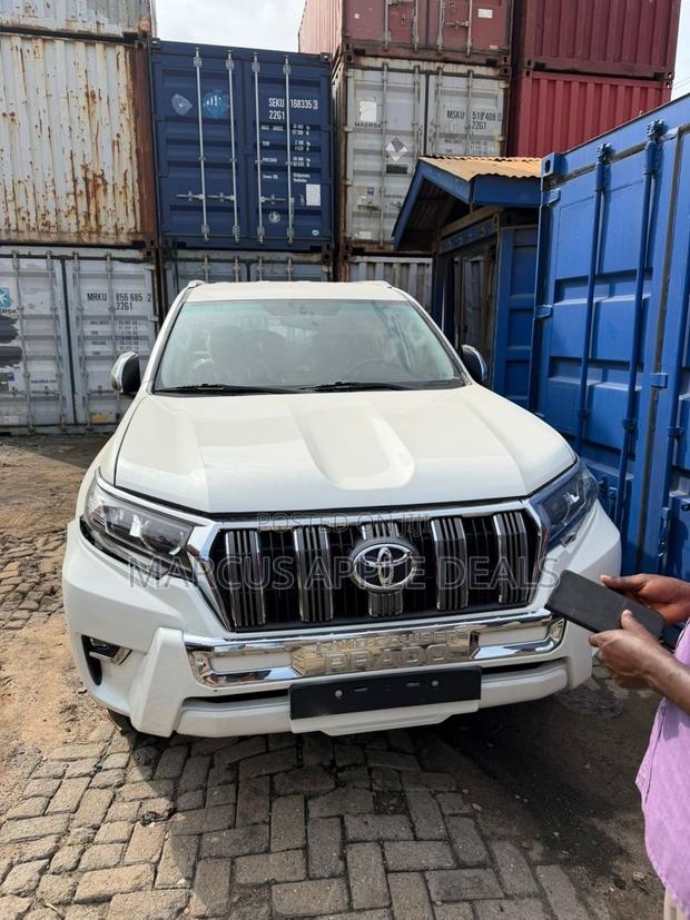 Toyota Land Cruiser Prado 2.7 2021 White