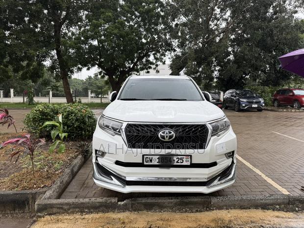 Toyota Land Cruiser Prado 2.7 2017 White