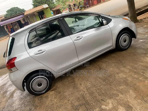 Toyota Vitz 1.3 AWD 3dr 2010 Silver