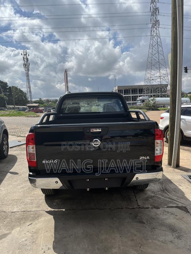 New Nissan Pick-Up 2025 Black