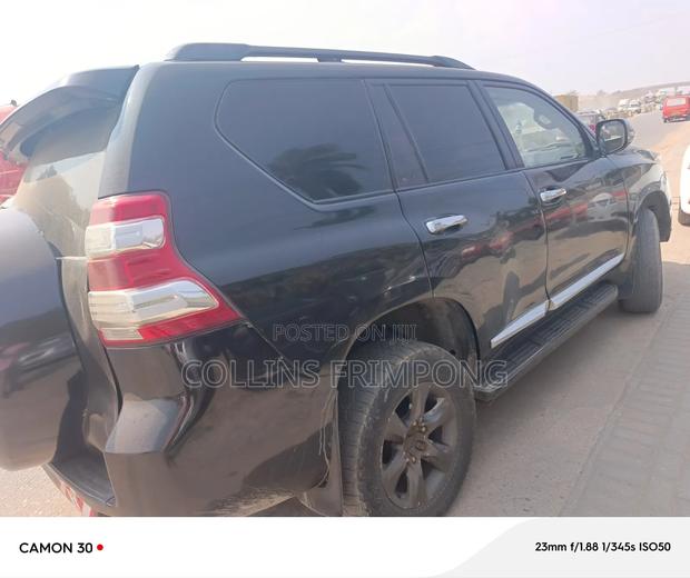 Toyota Land Cruiser Prado 2011 Black