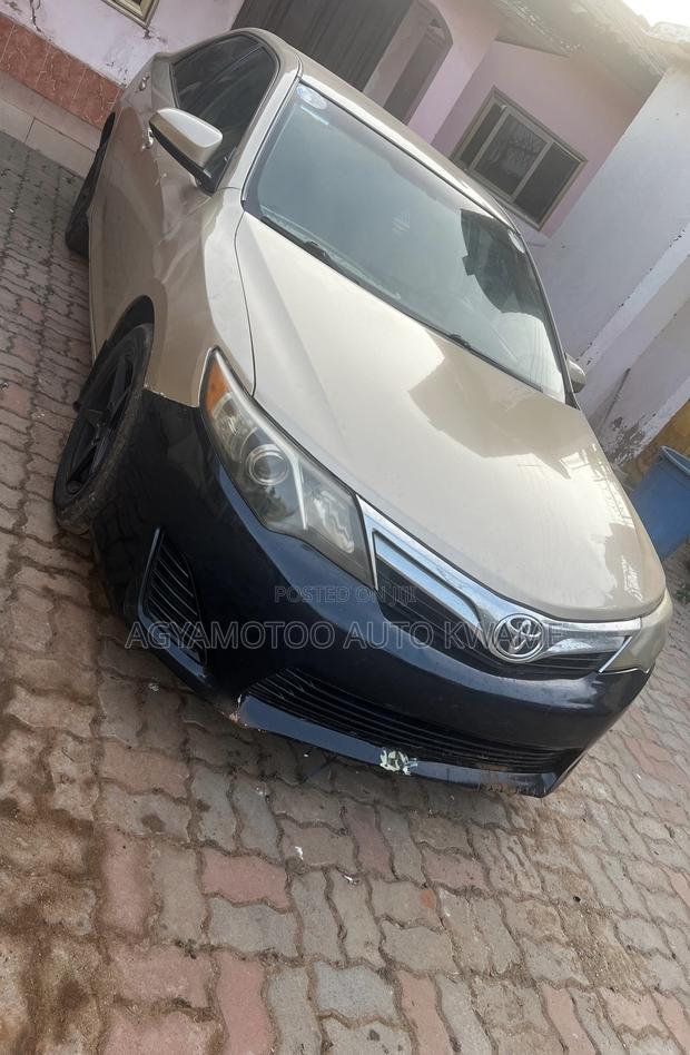 Toyota Camry SE 4dr Sedan (3.5L 6cyl 6A) 2014 Brown