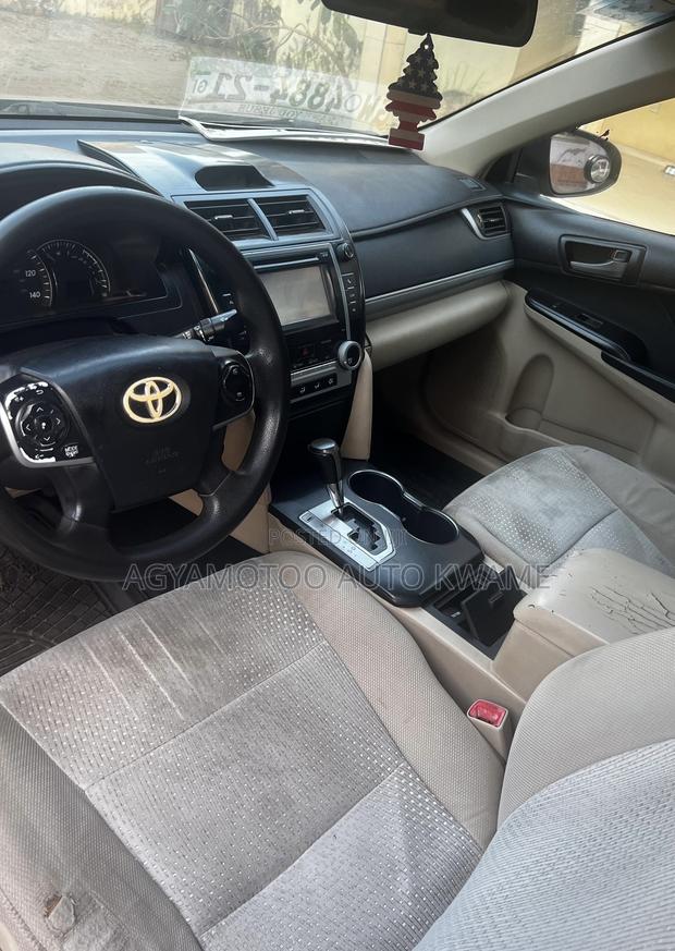 Toyota Camry SE 4dr Sedan (3.5L 6cyl 6A) 2014 Brown