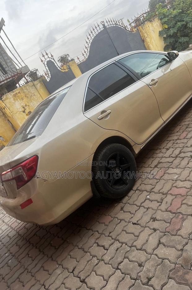 Toyota Camry SE 4dr Sedan (3.5L 6cyl 6A) 2014 Brown