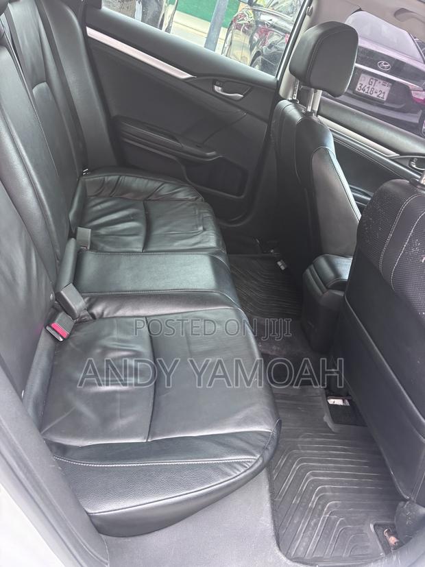 Honda Civic 2016 White