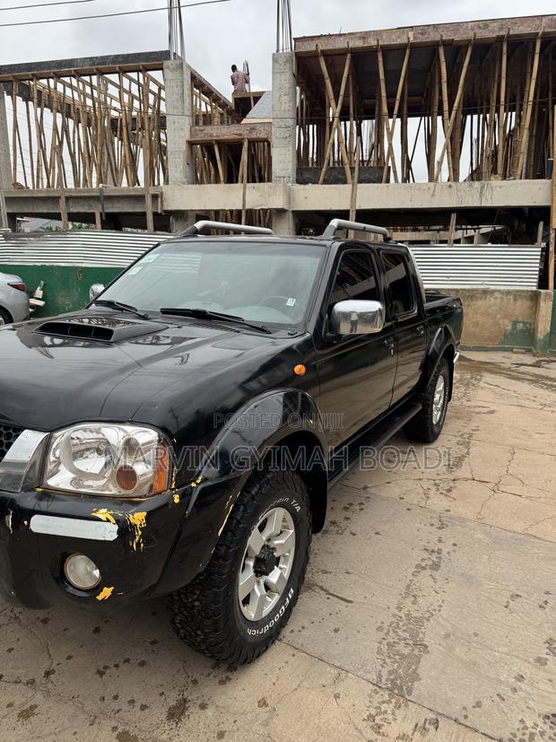 Nissan Hardbody 2018 Black