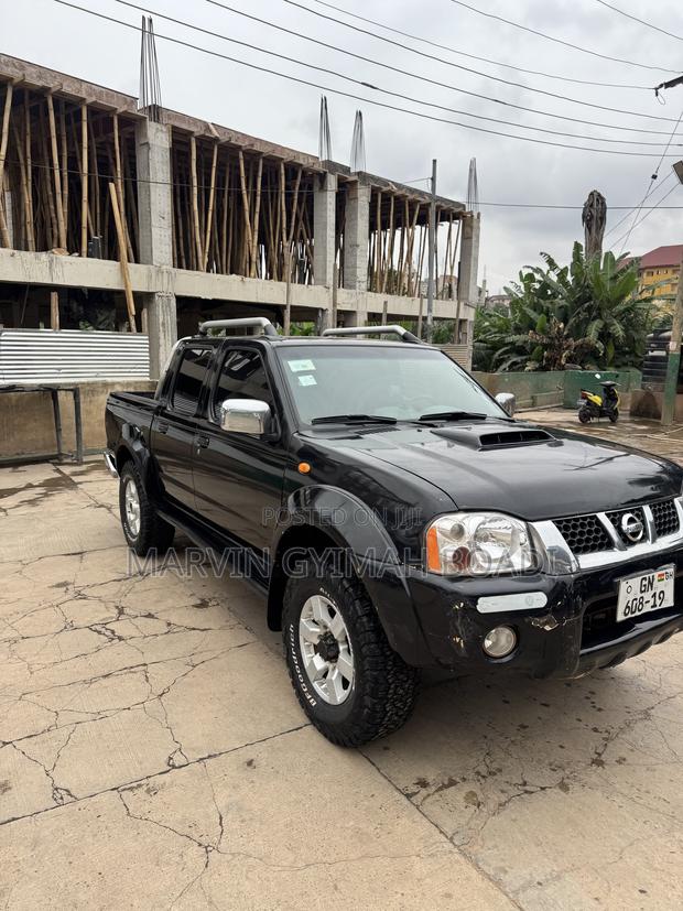 Nissan Hardbody 2018 Black