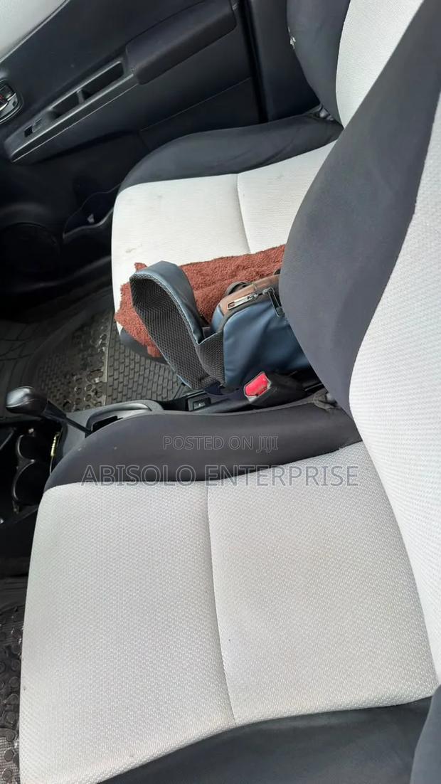Toyota Yaris 2015 Black