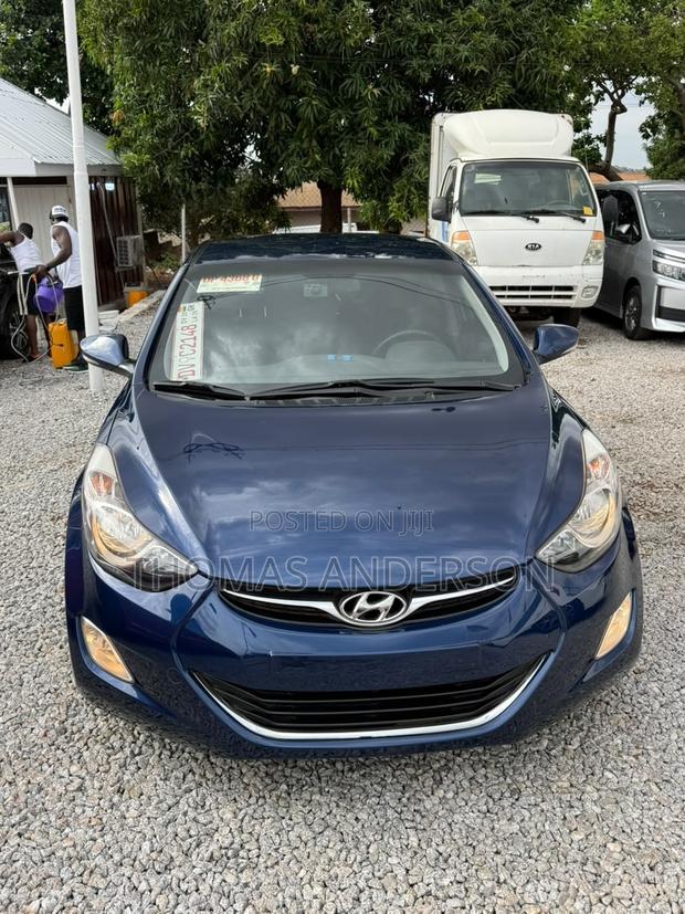Hyundai Avante 2013 Blue