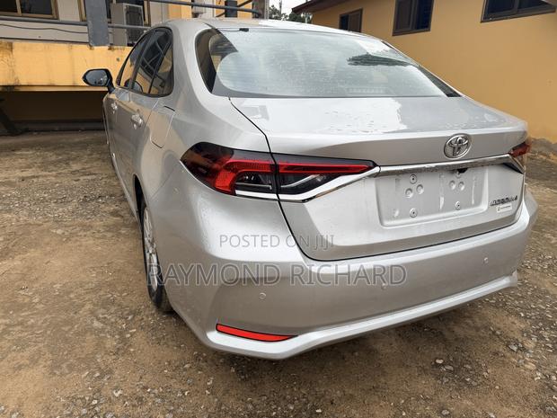 Toyota Corolla L 2022 Silver