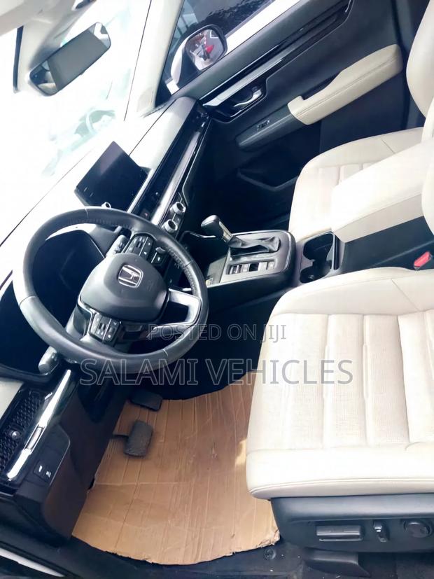 Honda CR-V 2024 White