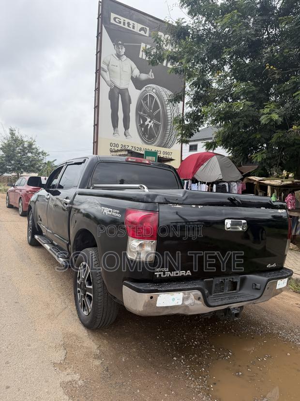Toyota Tundra Double Cab 4x4 Limited 2011 Black