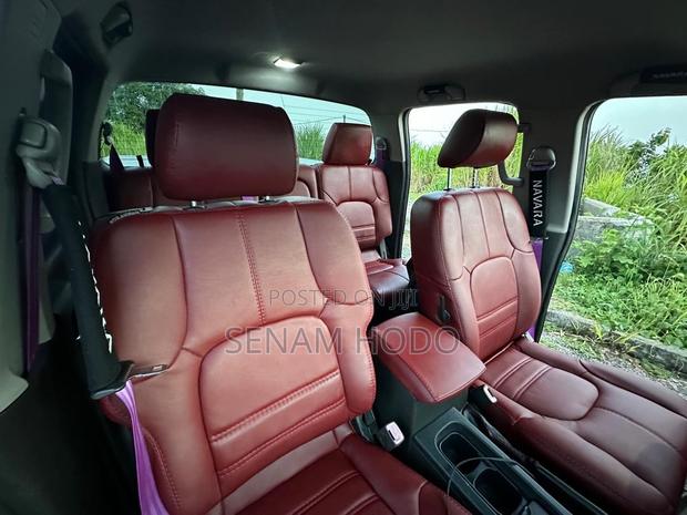 Nissan Navara 2015 Gray