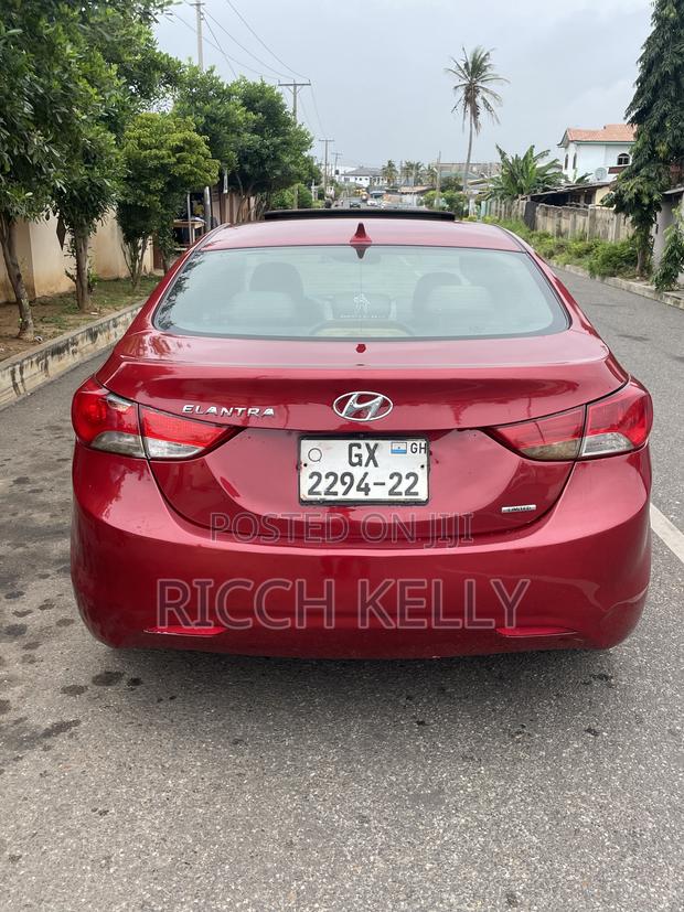 Hyundai Elantra Limited Sedan FWD (1.8L 4cyl 6A) 2013 Red