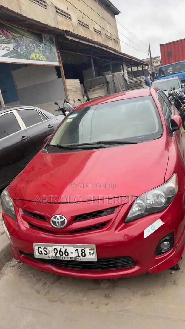 Toyota Corolla 2013 Red