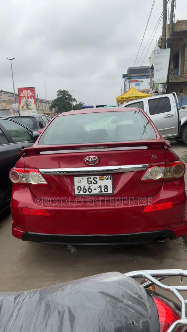 Toyota Corolla 2013 Red