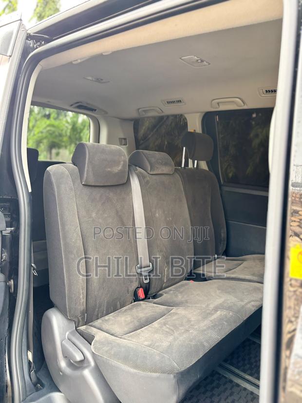 Toyota Voxy V 4WD 8-Seater 2012 Black