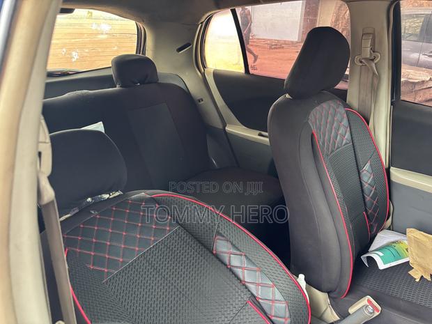 Toyota Vitz 2010 Blue