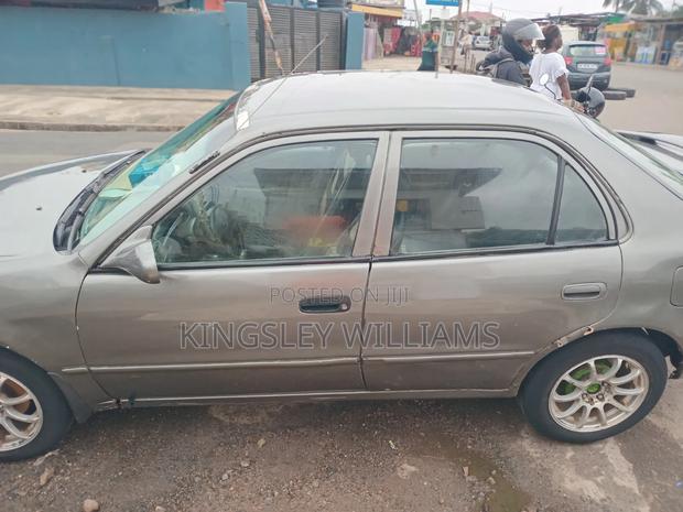 Toyota Corolla 2004 Gray