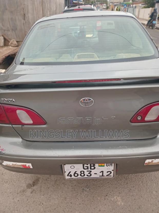 Toyota Corolla 2004 Gray