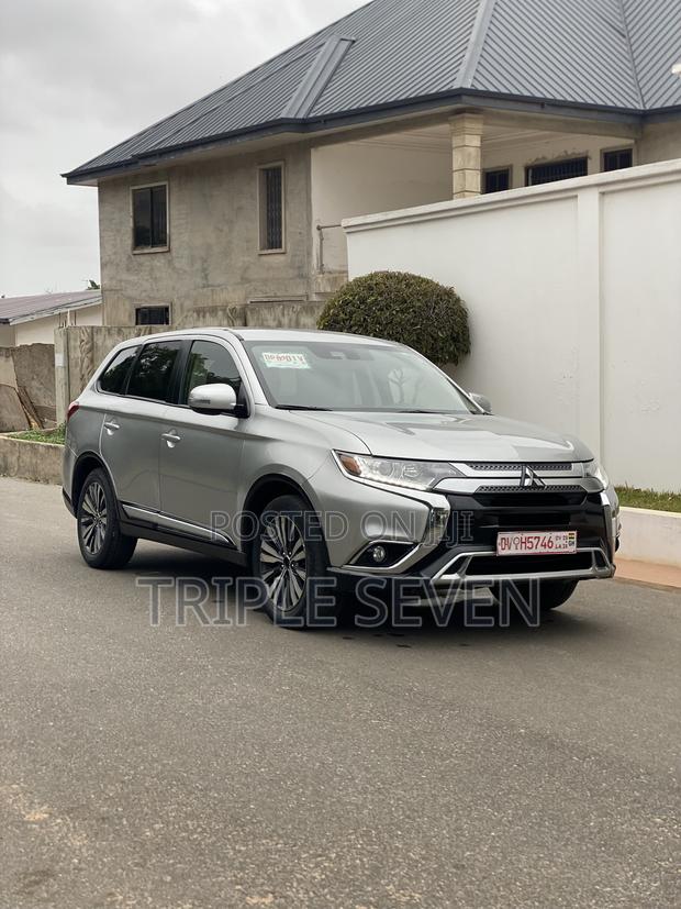 Mitsubishi Outlander 2020 Silver
