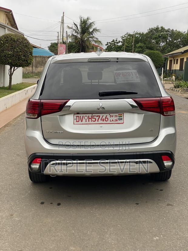 Mitsubishi Outlander 2020 Silver