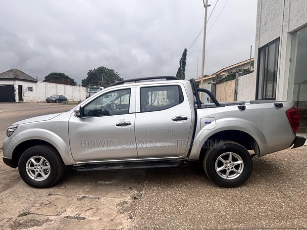 New Nissan Pick-Up 2025 Gray