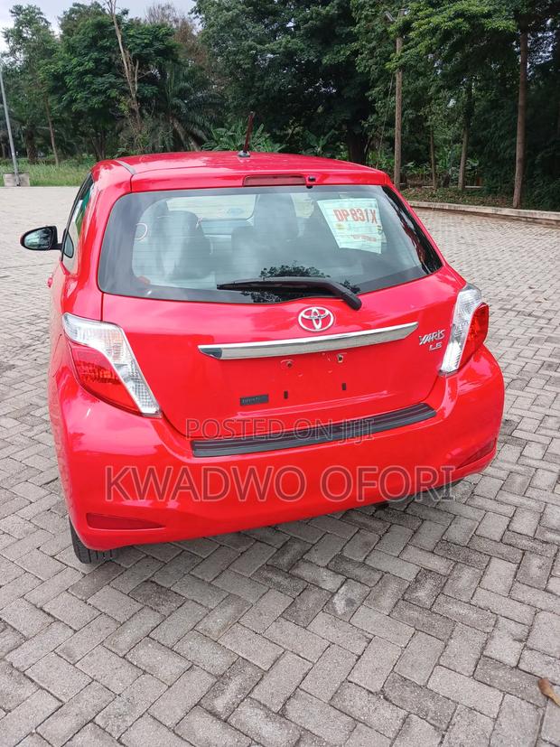 Toyota Yaris LE Hatchback 3dr 2014 Red