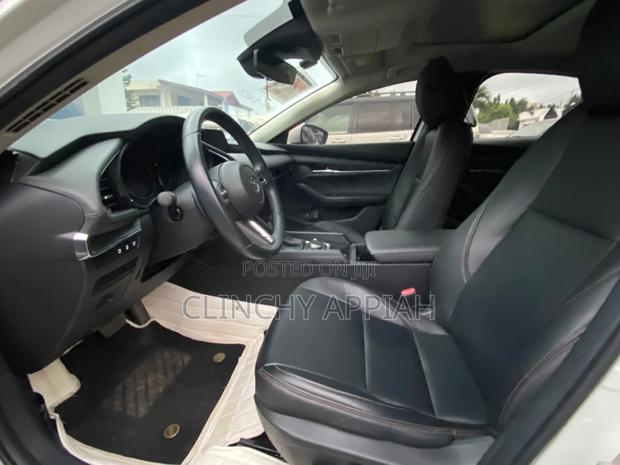 Mazda 3 2022 White