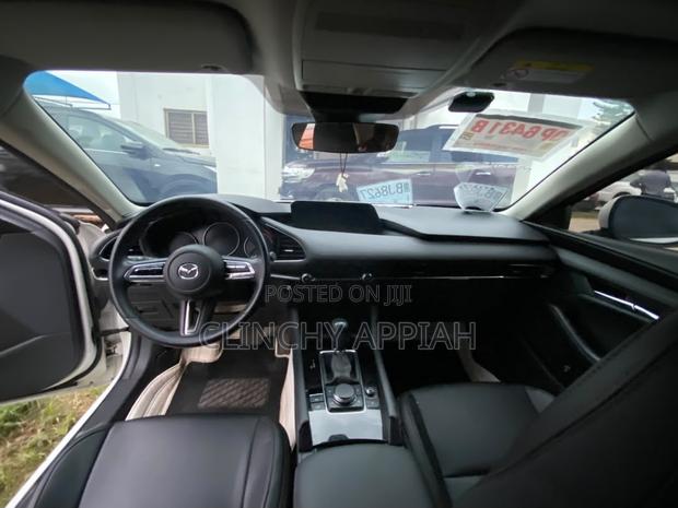 Mazda 3 2022 White