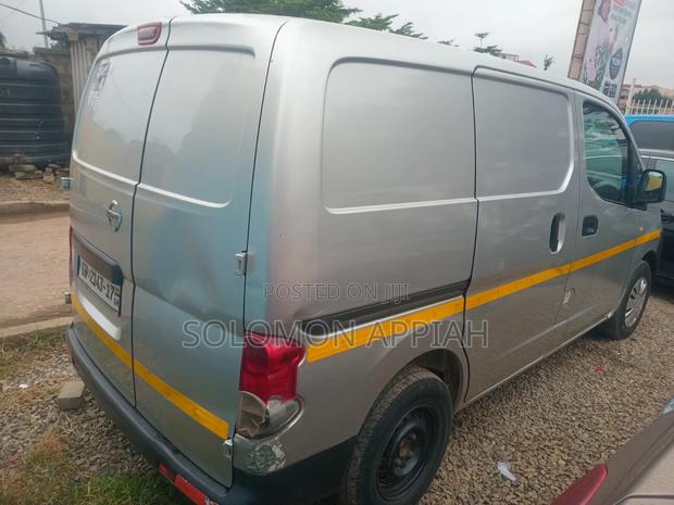 Nissan Caravan 2016 Silver