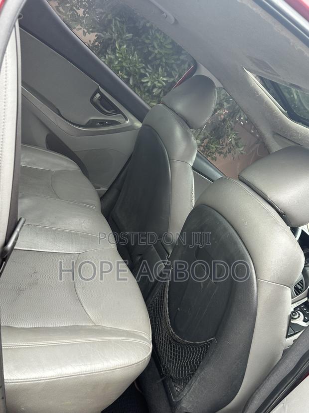 Hyundai Elantra Limited Sedan FWD (1.8L 4cyl 6A) 2013 Red