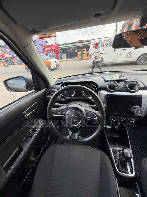 Suzuki Swift 2024 Brown