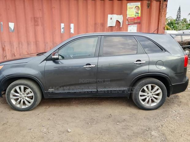 Kia Sorento LX 2011 Black