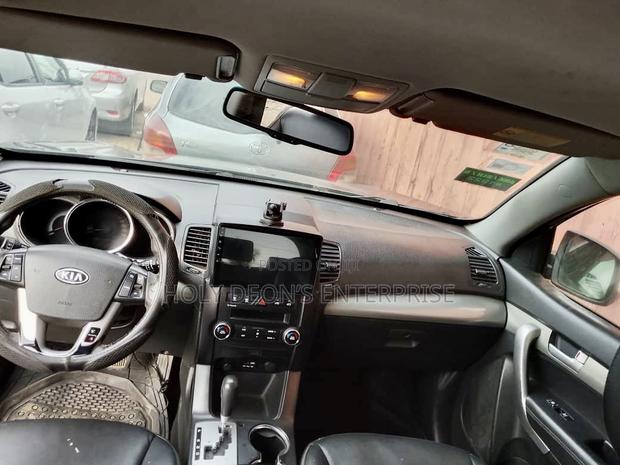 Kia Sorento LX 2011 Black