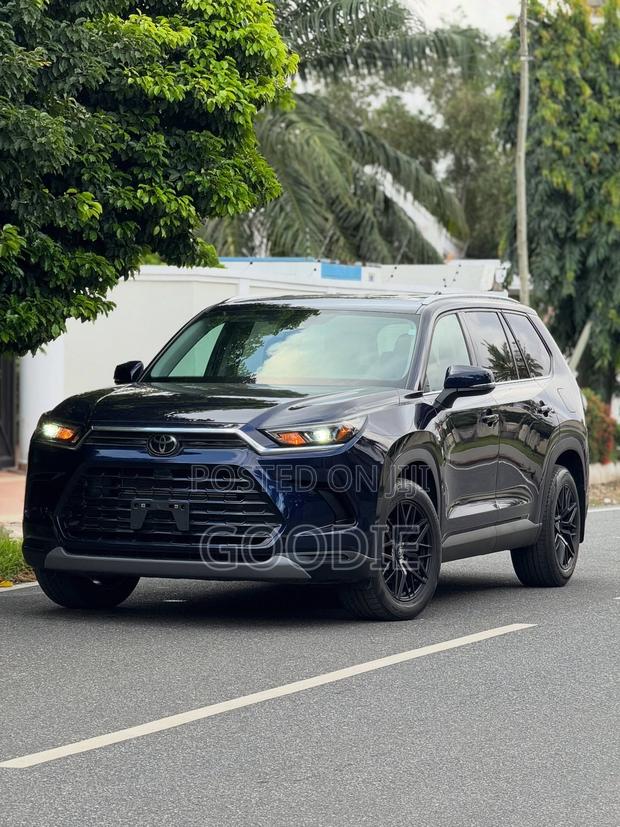 Toyota Grand Highlander XLE AWD 2024 Blue