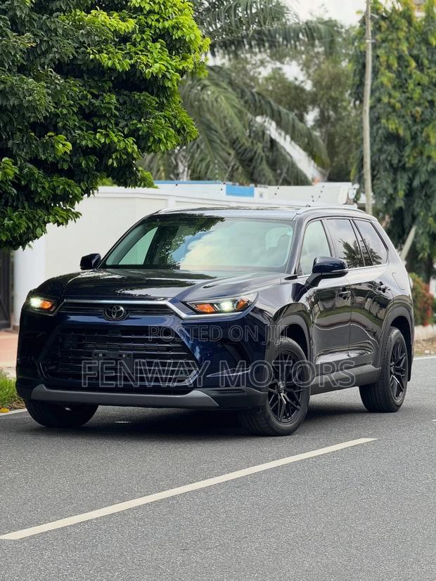 Toyota Grand Highlander XLE AWD 2024 Blue