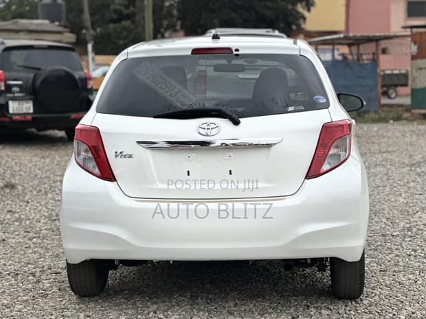 Toyota Vitz 2012 White