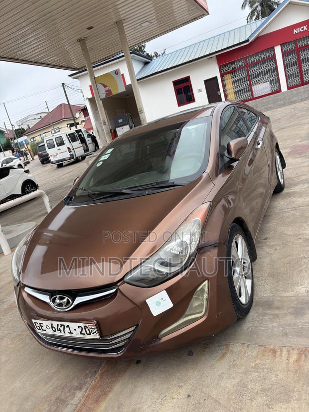 Hyundai Elantra Limited Sedan FWD (1.8L 4cyl 6A) 2013 Brown