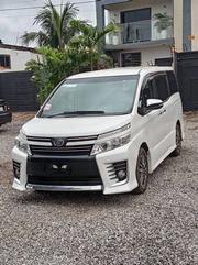 Toyota Voxy 2015 White for sale