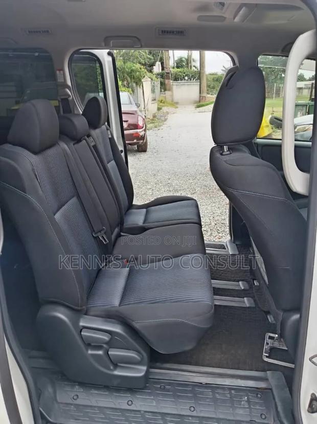 Toyota Voxy 2015 White