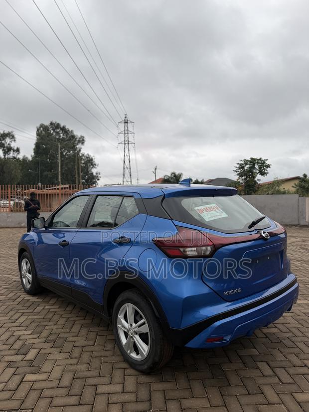Nissan Kicks 2021 Blue