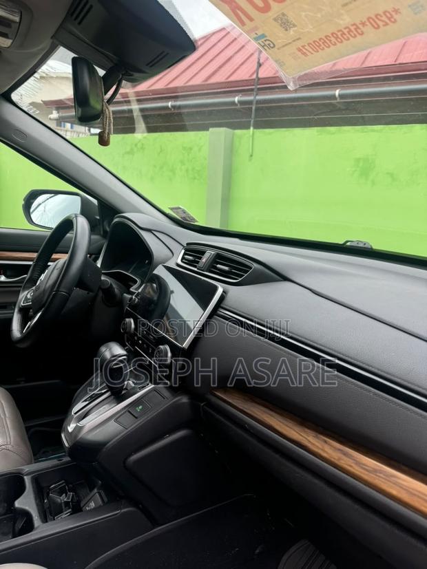 Honda CR-V Touring 4dr SUV (1.5L 4cyl CVT) 2017