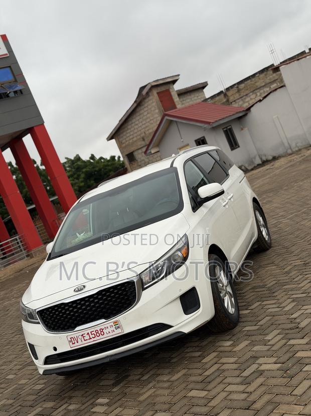 Kia Sedona 2018 White