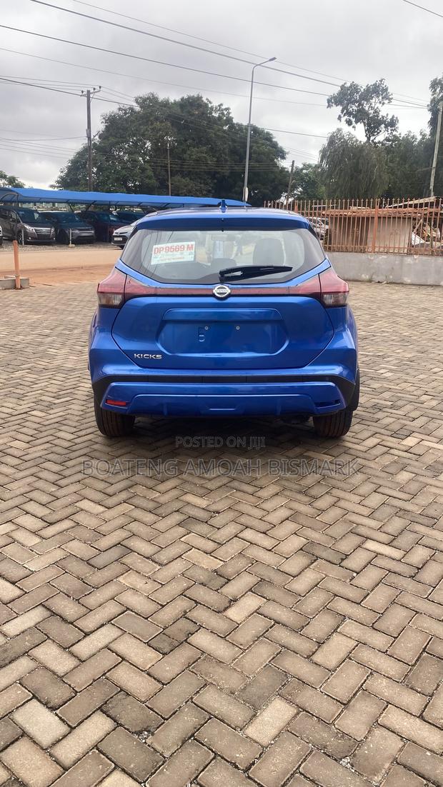 Nissan Kicks 2021 Blue