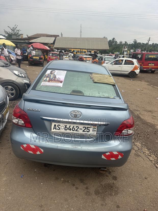 Toyota Belta 2012 Blue
