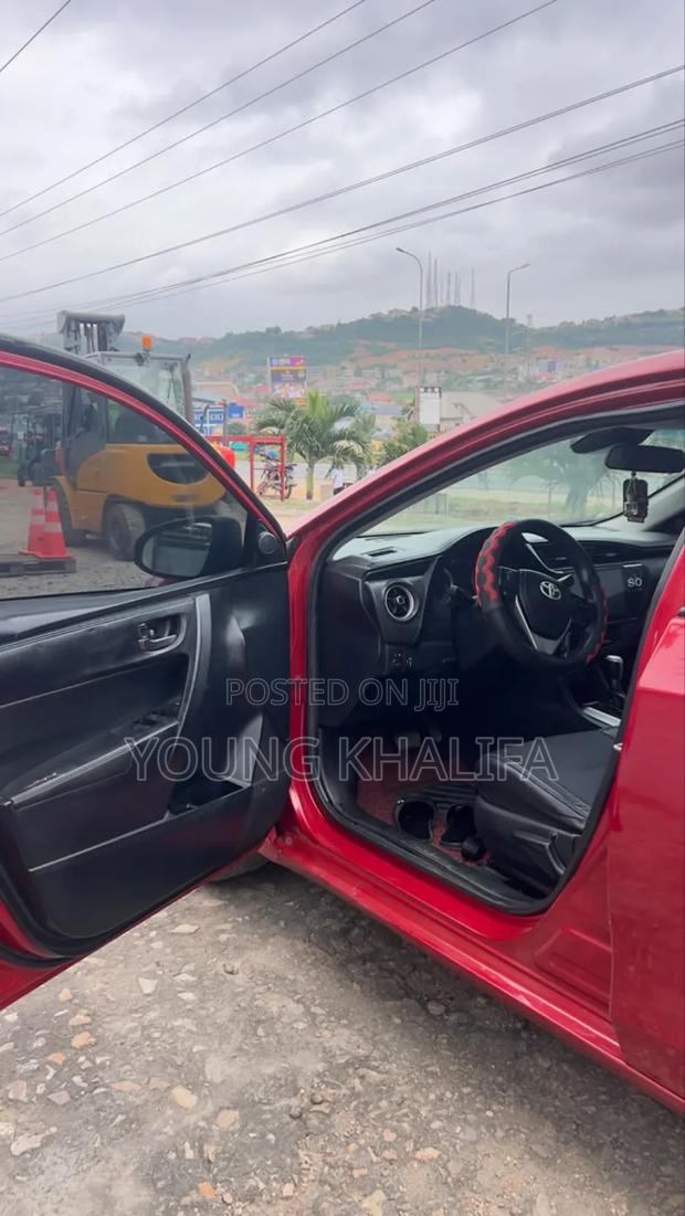 Toyota Corolla 2017 Red