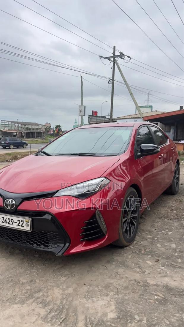 Toyota Corolla 2017 Red